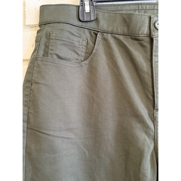 Denim & Co. Green Size 14 "How Modern" Regular Colored Denim Slim Leg Jeans NWOT - Picture 2 of 5